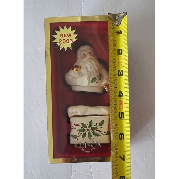 Lenox Christmas Porcelain Salt & Pepper Shaker: Stackable Santa and Chimney - Picture 2 of 6